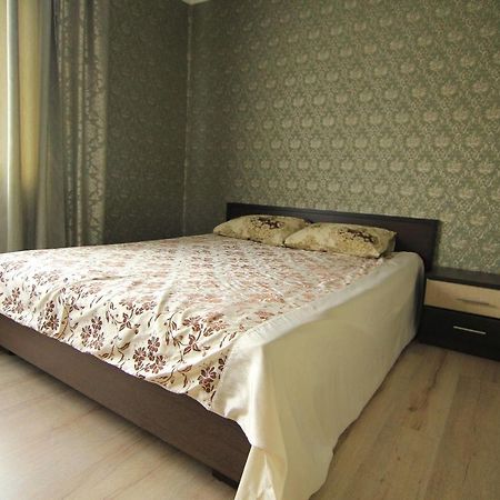 Сімейні Затишні Апартаменти В Самому Центрі Рівного Рівне Екстер'єр фото